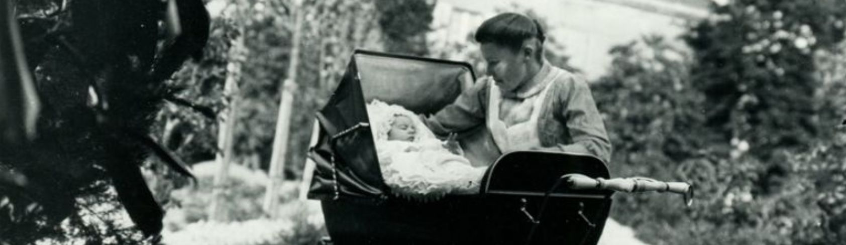 Les sages-femmes d'autrefois : accoucheuses et guérisseuses